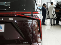 2022款 2.0T 星际七座版