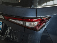 2022款 1.5T CVT尊享旗舰型