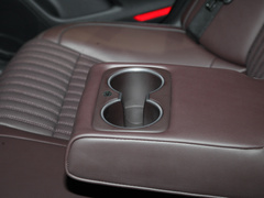 2023款 2.0T 后驱旗舰型