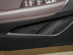 2023款 2.0T 后驱旗舰型