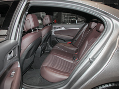 2023款 2.0T 后驱旗舰型