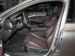 2023款 2.0T 后驱旗舰型