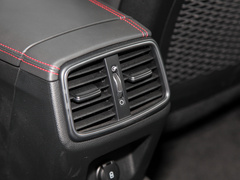 2023款 2.0T 后驱旗舰型