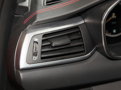 2023款 2.0T 后驱旗舰型