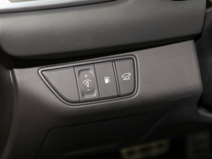 2023款 2.0T 后驱旗舰型