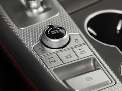 2023款 2.0T 后驱旗舰型