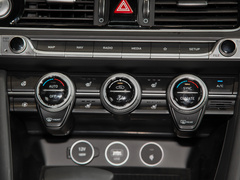 2023款 2.0T 后驱旗舰型