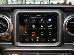 2022款 2.0T 高地丛林绿限量版