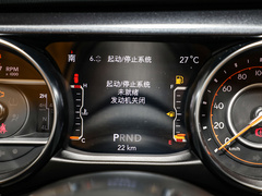 2022款 2.0T 高地丛林绿限量版