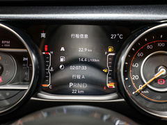 2022款 2.0T 高地丛林绿限量版