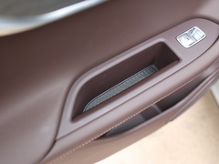 2022款 390T 两驱浩瀚版 5座