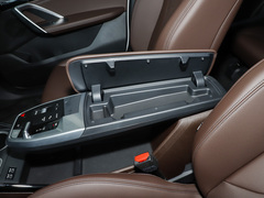 2023款 sDrive25Li X设计套装