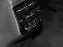 2023款 40 TFSI quattro 观云型 羽林套装