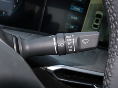 2022款 PLUS 蓝鲸NE 1.4T GDI DCT尊贵版