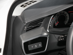 2023款 Avant 先锋派 45 TFSI 臻选动感型