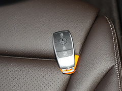2022款 改款三 GLC 260 L 4MATIC 动感型