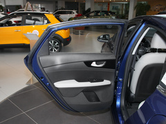 2023款 1.5L CVT舒适版