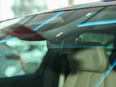 2022款  四驱高性能尊贵版