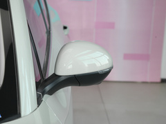 2022款 莫兰迪版 400km标准续航 尊贵型 磷酸铁锂