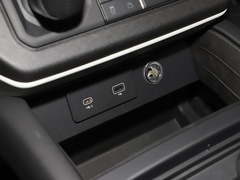 2023款 改款 90 2.0T P300 X-DYNAMIC HSE