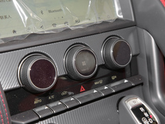 2023款 P300 硬顶版 R-DYNAMIC BLACK