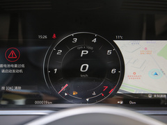 2023款 P300 硬顶版 R-DYNAMIC BLACK