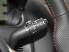 2023款 P300 硬顶版 R-DYNAMIC BLACK