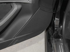 2023款 P300 硬顶版 R-DYNAMIC BLACK