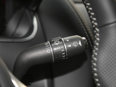 2023款 P300 硬顶版 R-DYNAMIC BLACK