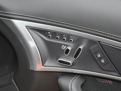 2023款 P300 敞篷版 R-DYNAMIC BLACK