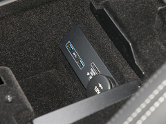 2023款 P300 敞篷版 R-DYNAMIC BLACK