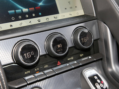 2023款 P300 敞篷版 R-DYNAMIC BLACK