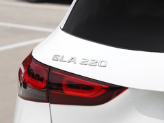2022款 GLA 220 4MATIC