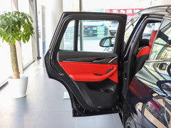 2022款  M40i