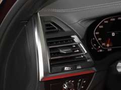 2022款  M40i