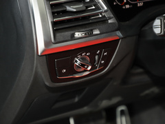 2022款  M40i