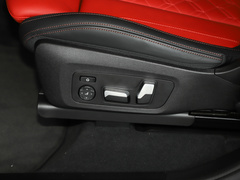 2022款  M40i