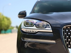2022款 3.0T V6 四驱行政版