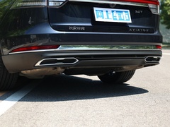 2022款 3.0T V6 四驱行政版