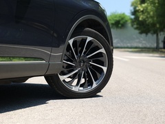 2022款 3.0T V6 四驱行政版