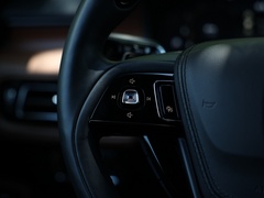2022款 3.0T V6 四驱行政版