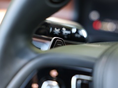 2022款 3.0T V6 四驱行政版
