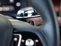2022款 3.0T V6 四驱行政版