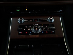 2022款 3.0T V6 四驱行政版