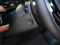 2022款 3.0T V6 四驱行政版