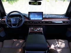2022款 3.0T V6 四驱行政版