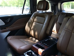 2022款 3.0T V6 四驱行政版