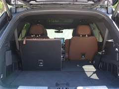 2022款 3.0T V6 四驱行政版