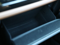 2022款 3.0T V6 四驱行政版