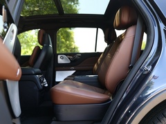 2022款 3.0T V6 四驱行政版